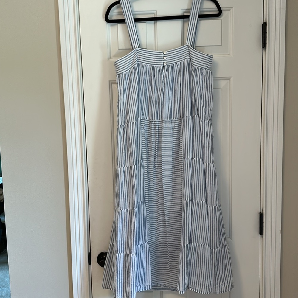 XiRENA Blue and White Striped Midi Dress - Picture 5 of 6
